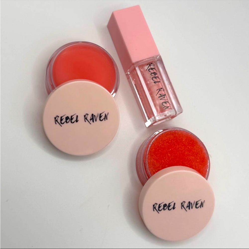 ✨NIB 3PC. Rebel Raven Kiss Kit